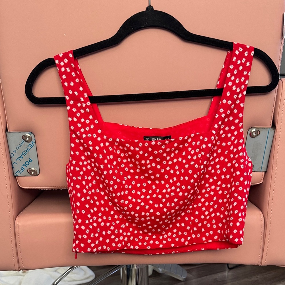 SHEIN Red and White Floral Crop Top